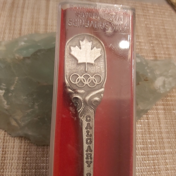 Vintage 1988 Olympics Calgary 88 pewter souvenir spoon - Picture 2 of 6